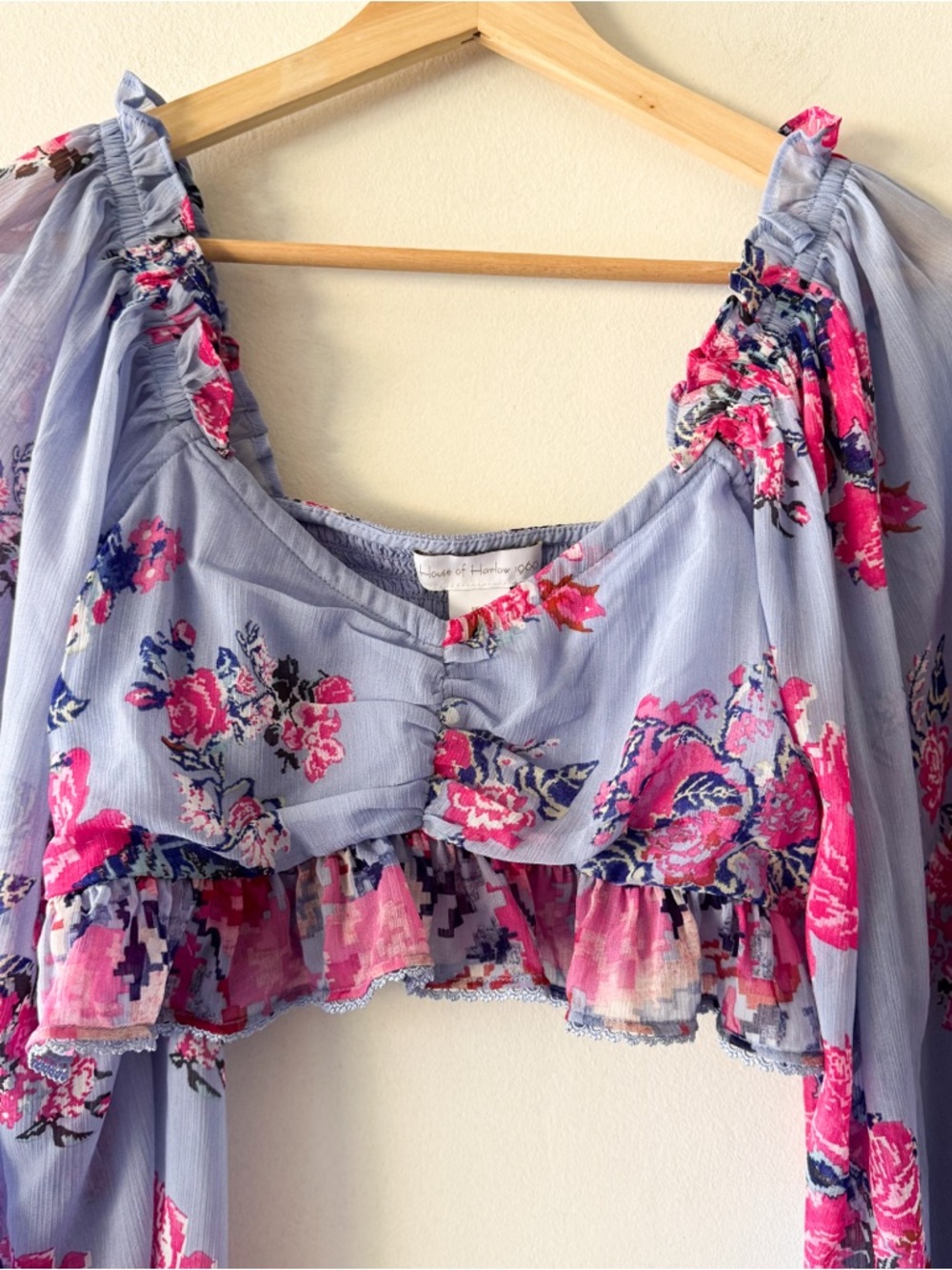 House of Harlow Floral Ruffle Cropped Peasant Top in Light Blue and Pink Size M - Picture 2 of 6